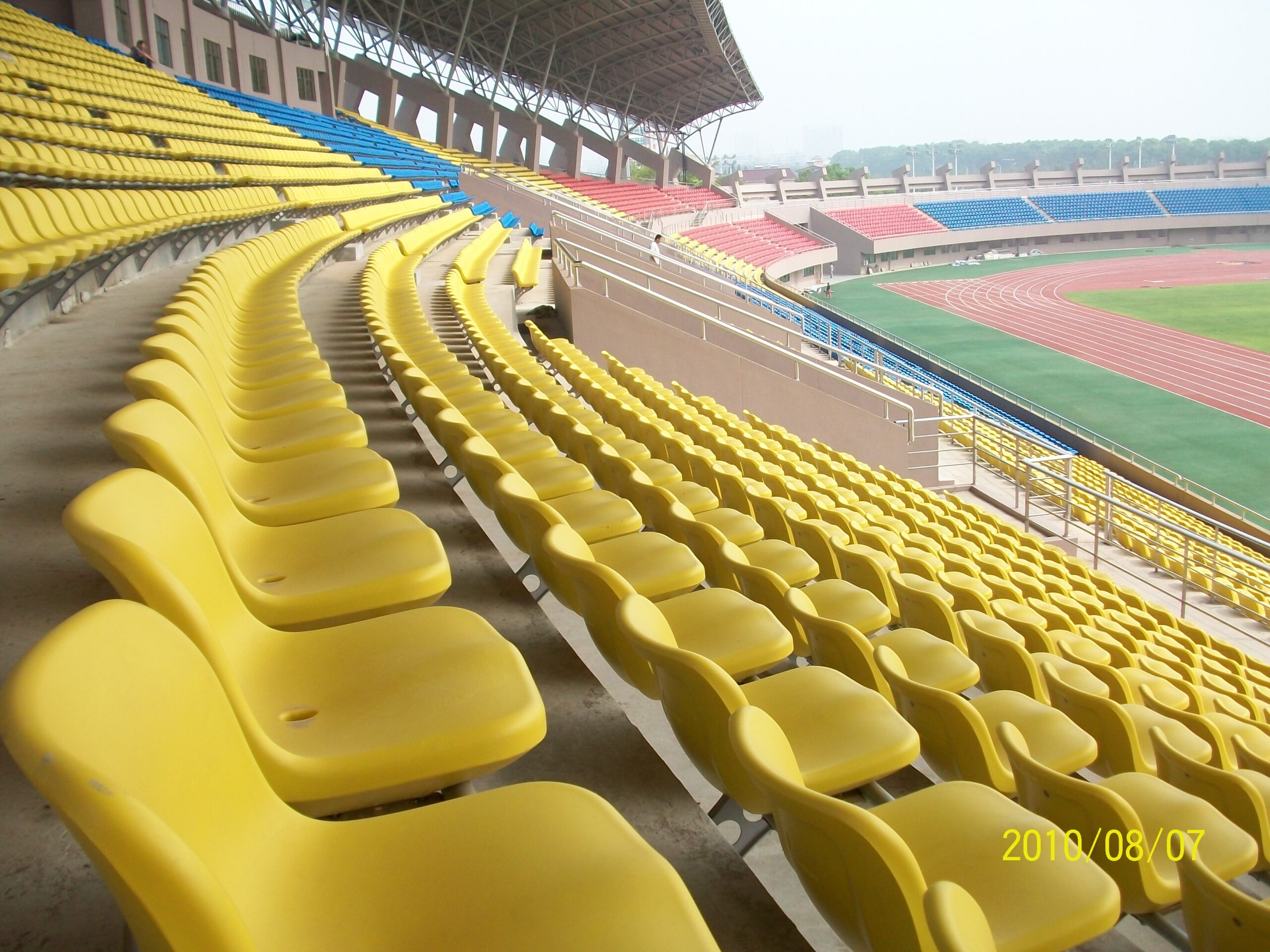 BLM-1808 Riser Mounted Medium Football Stadium Seats - Image 8