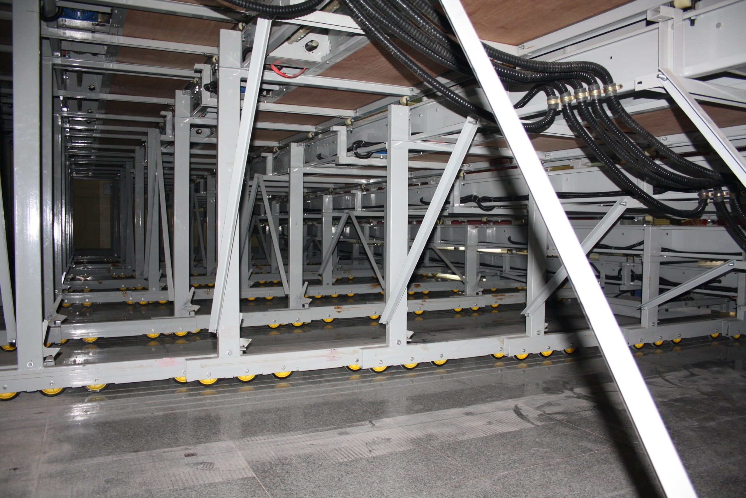 Retractable seating system - Image 6