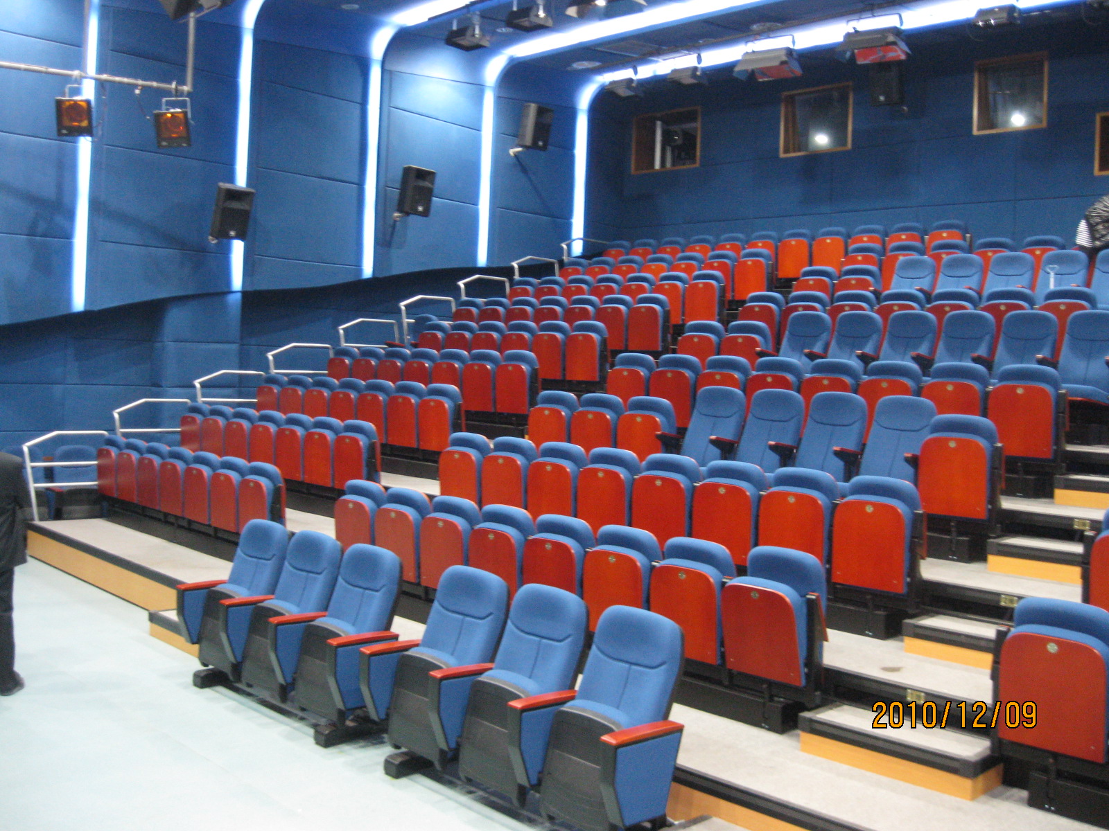 Removable Theater Chairs Retractable Auditorium Chairs - Image 4