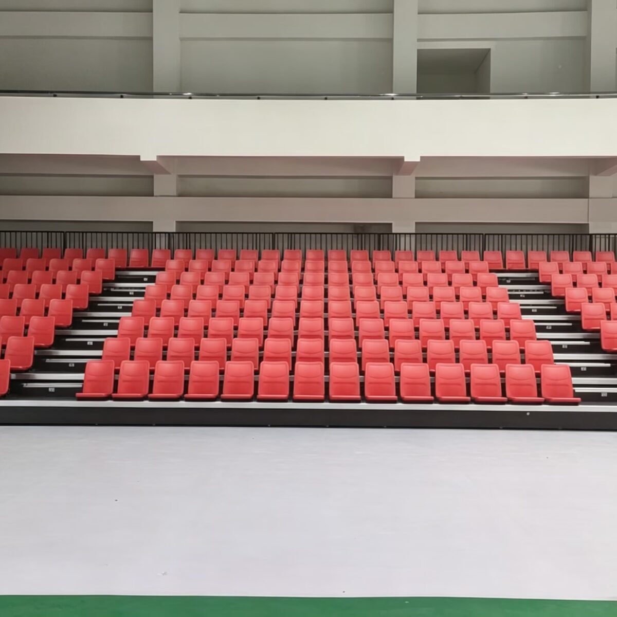 Telescopic mobile grandstand seats