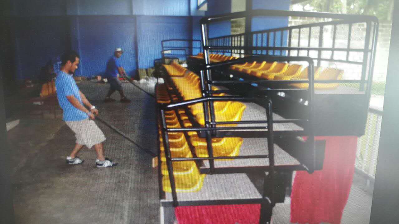 Retractable seating - Image 2